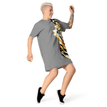 Load image into Gallery viewer, Giant Tiger on Gray - T-shirt dress