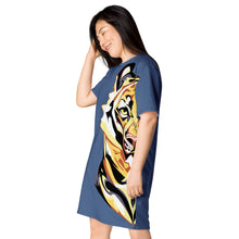 Load image into Gallery viewer, Giant Tiger on blue - T-shirt dress