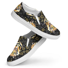Load image into Gallery viewer, Tiger in the Garden - Women’s slip-on canvas shoes