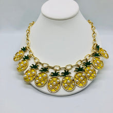 Load image into Gallery viewer, Pineapple Pearl  Necklace
