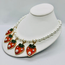 Load image into Gallery viewer, Strawberry Pearl  Necklace

