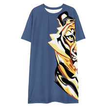 Load image into Gallery viewer, Giant Tiger on blue - T-shirt dress
