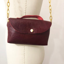 Load image into Gallery viewer, Leather Purse - Red
