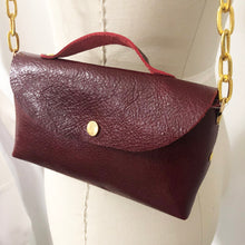 Load image into Gallery viewer, Leather Purse - Red
