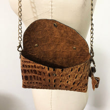 Load image into Gallery viewer, Leather Purse - Dark Brown Gator
