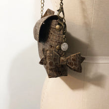 Load image into Gallery viewer, Leather Purse - Brown Gator
