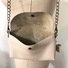 Load image into Gallery viewer, Leather Purse - Cream
