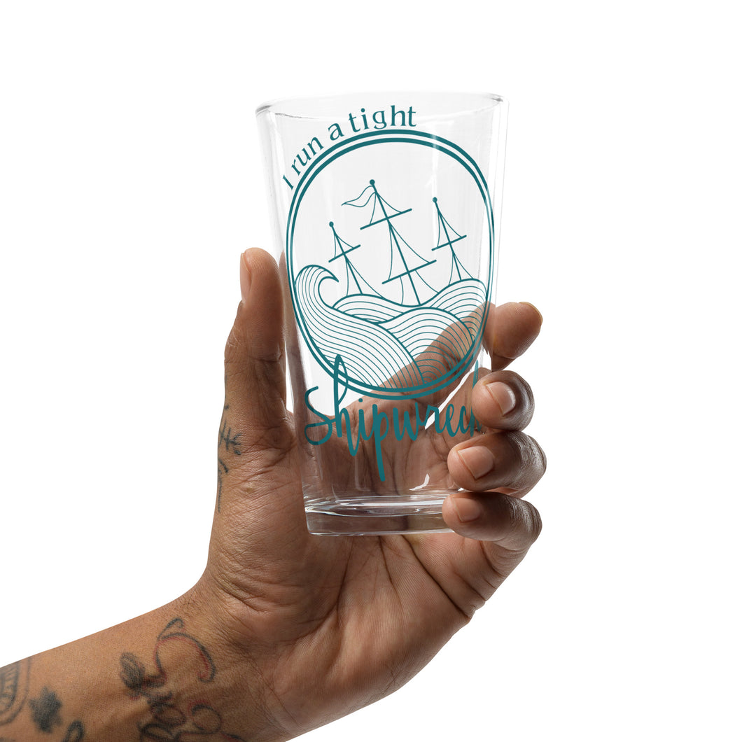 Shipwreck - Shaker pint glass